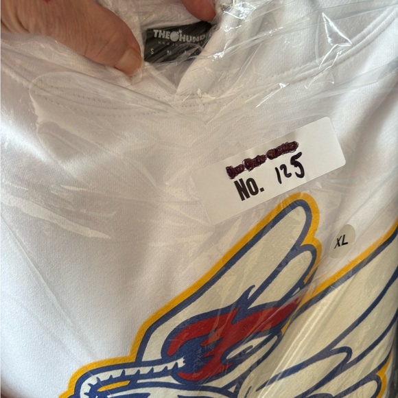 THE HUNDREDS Adam Bomb Men’s White Hoodie in Size XL BNWT - Picture 7 of 11